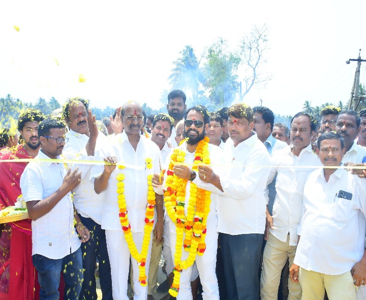 రణస్థలంలో సీసీ రోడ్డును ప్రారంభించిన ఎమ్మెల్యే