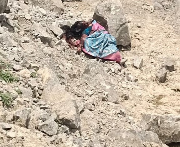 భార్యను అతి దారుణంగా హత్య చేసిన భర్త