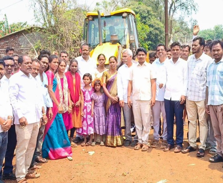 జర్రెలలో అభివృద్ధి పనులకు ఎమ్మెల్యే శ్రీకారం