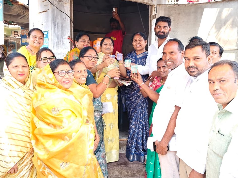 చలి వేంద్రం ప్రారంభించిన MLA