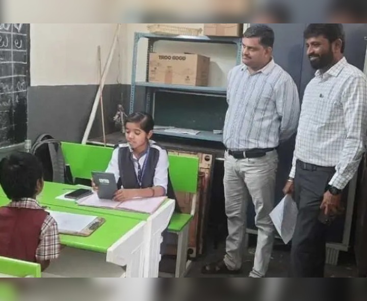 పాఠశాలలో ఎఫ్ఎల్ఎస్ సర్వే పరిశీలన