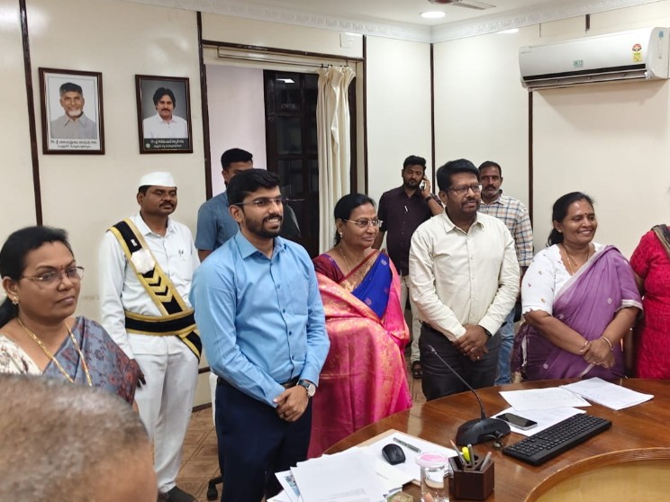 రైతు సంక్షేమ పథకాలపై కలెక్టర్ సమీక్ష