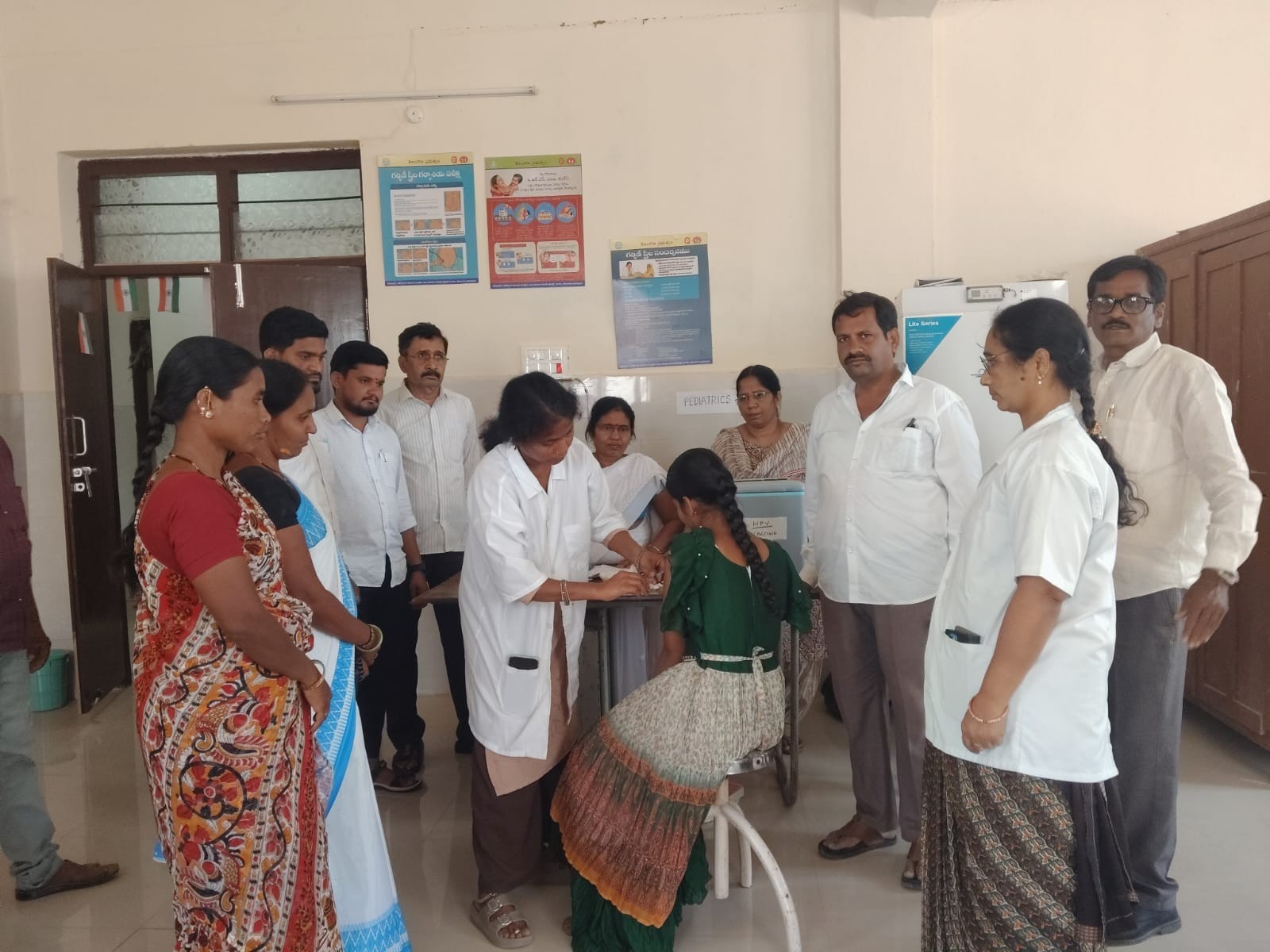 PHCలో బాలికలకు HPV టీకాల ప్రక్రియ