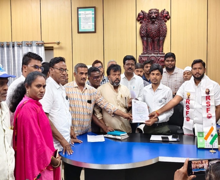 కడపలో నిరసన చేపట్టిన అఖిలపక్ష నేతలు