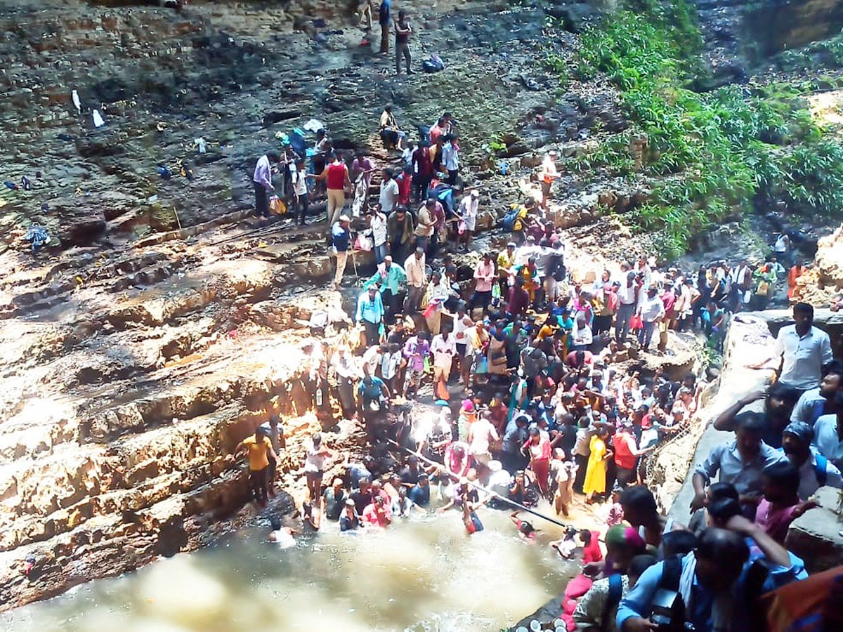ప్రారంభమైన సలేశ్వరం జాతర