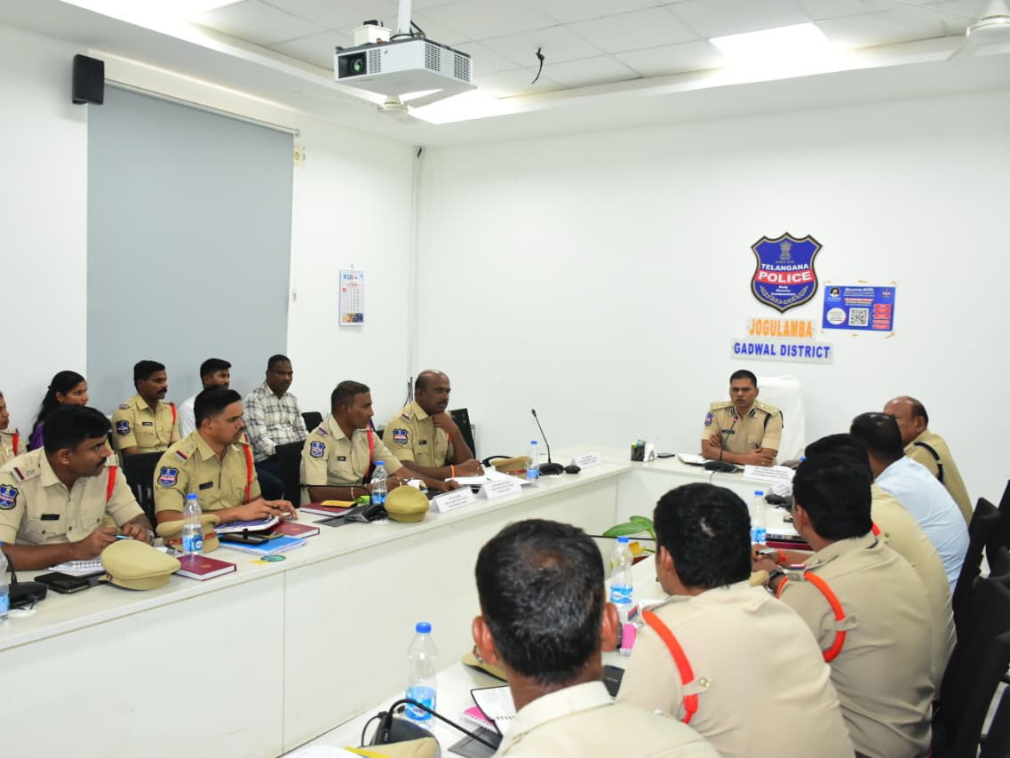 ఆర్థిక నేరాల పట్ల ప్రజలను అప్రమత్తం చేయాలి: SP