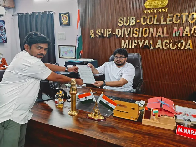 ‘బీసీ బాలికల గురుకుల పాఠశాలపై నిఘా పెంచాలి’