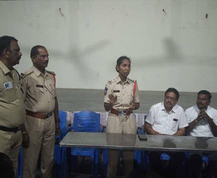 నియమాలు పాటించకపోతే కఠిన చర్యలు … బెజ్జంకి ఎస్సై