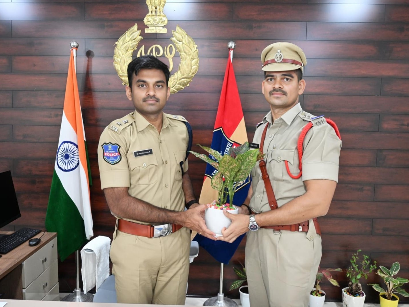 ప్రజలకు విశ్వాసం పెరిగేలా విధులు నిర్వర్తించాలి: ఎస్పీ