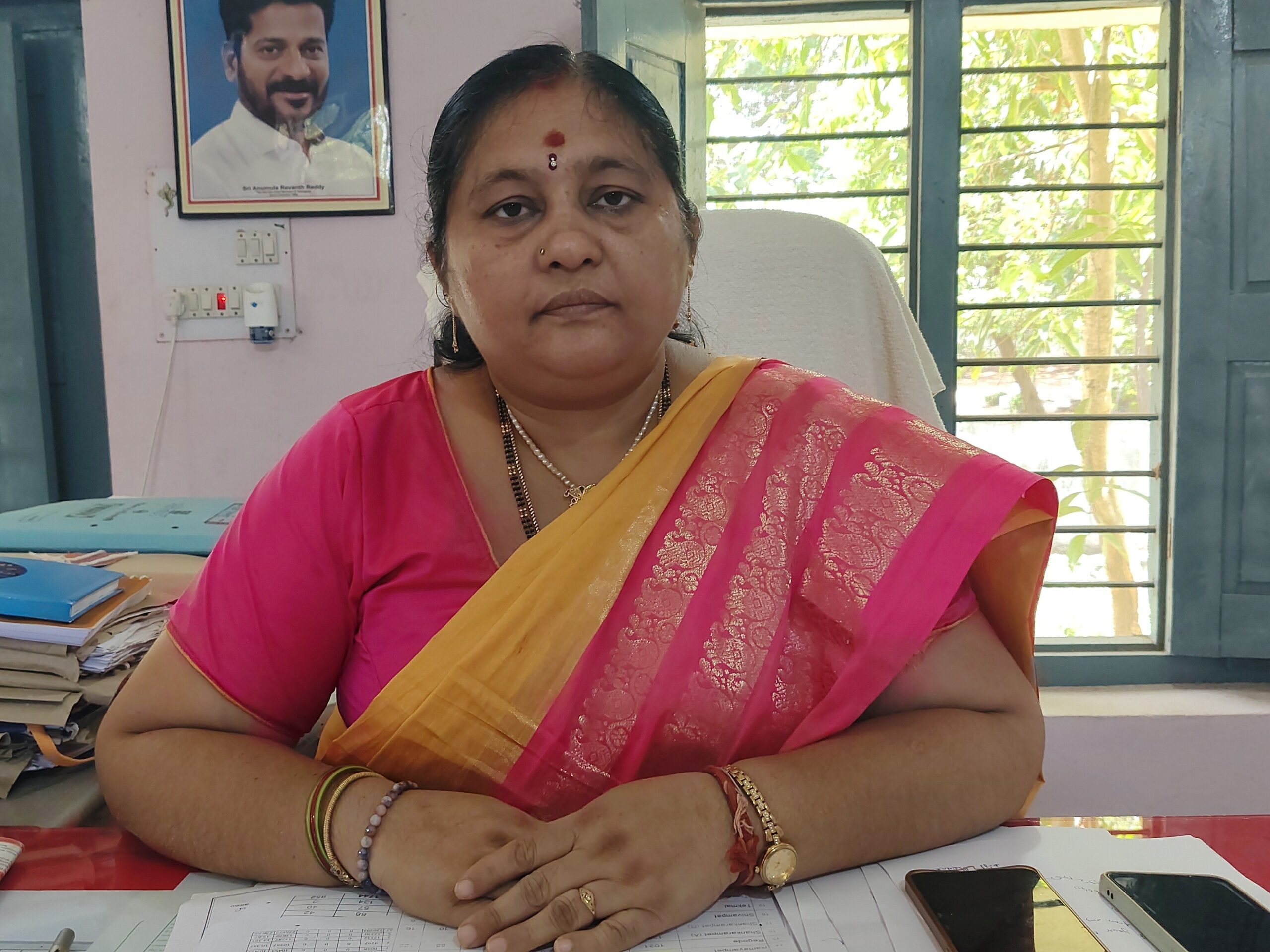 మూడు నెలల రేషన్ బియ్యం పంపిణీ