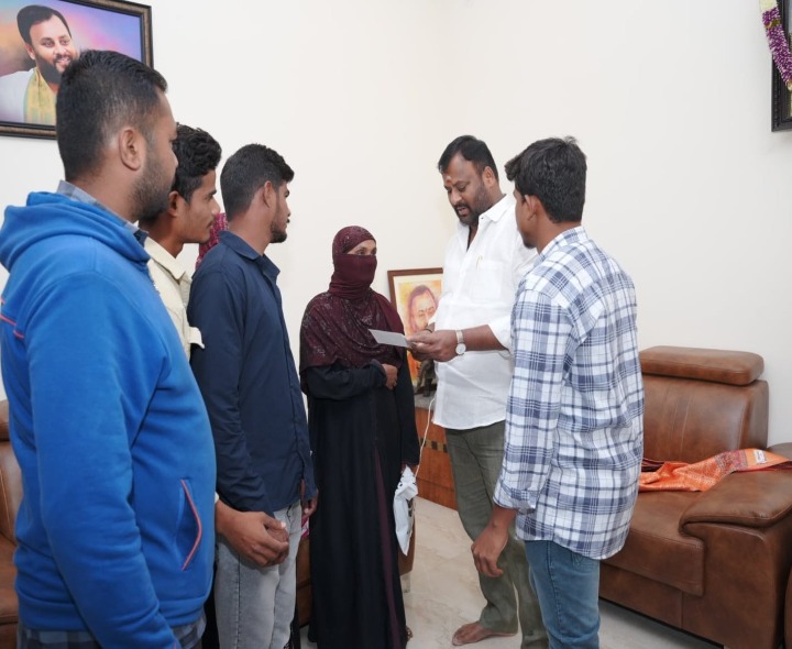 సమస్యల పరిష్కారమే ప్రభుత్వ లక్ష్యం: మంత్రి