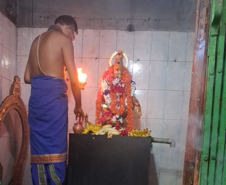 అయ్యప్ప స్వామి ఆలయంలో ప్రత్యేక పూజలు