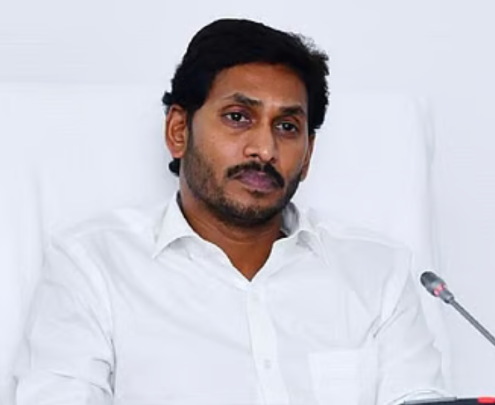 రాష్ట్రాలకు రాజధాని అవసరం లేదు: జగన్