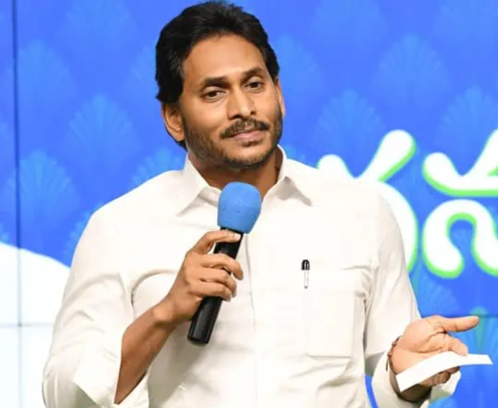 మేం వస్తే చట్టం మార్చలేమా?: జగన్