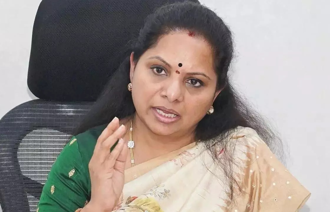 ఆ జీవోలను రద్దు చేయాలి: కవిత