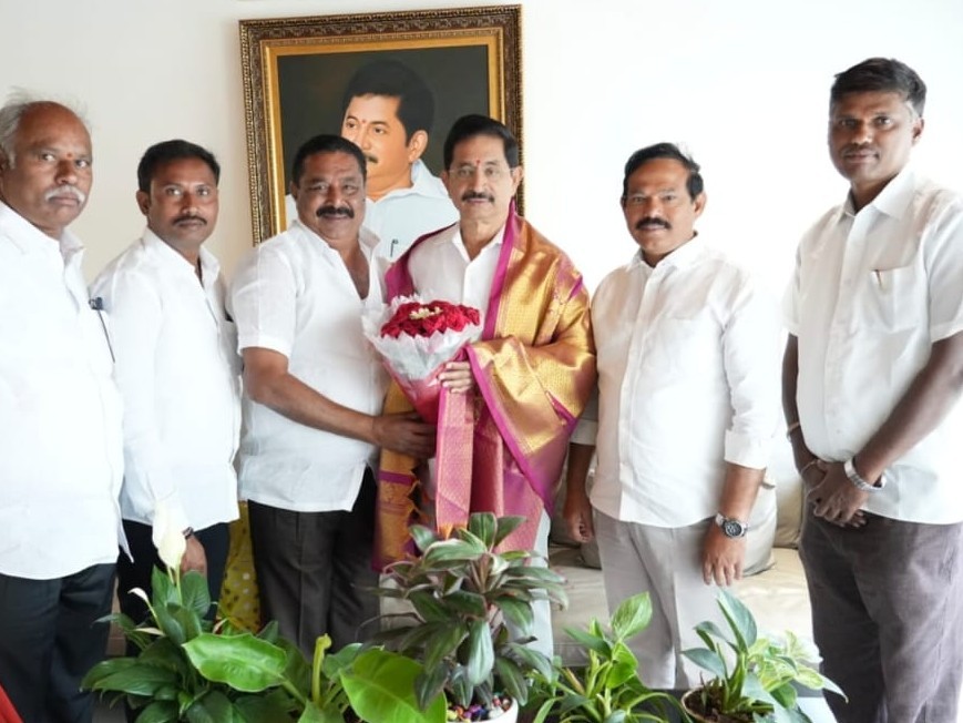 రాజ్యసభ సభ్యుడితో ఎమ్మెల్యే భేటీ..