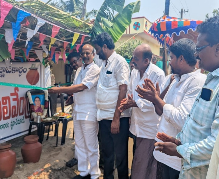 చలివేంద్రాన్ని ప్రారంభించిన మాజీ ఎమ్మెల్సీ