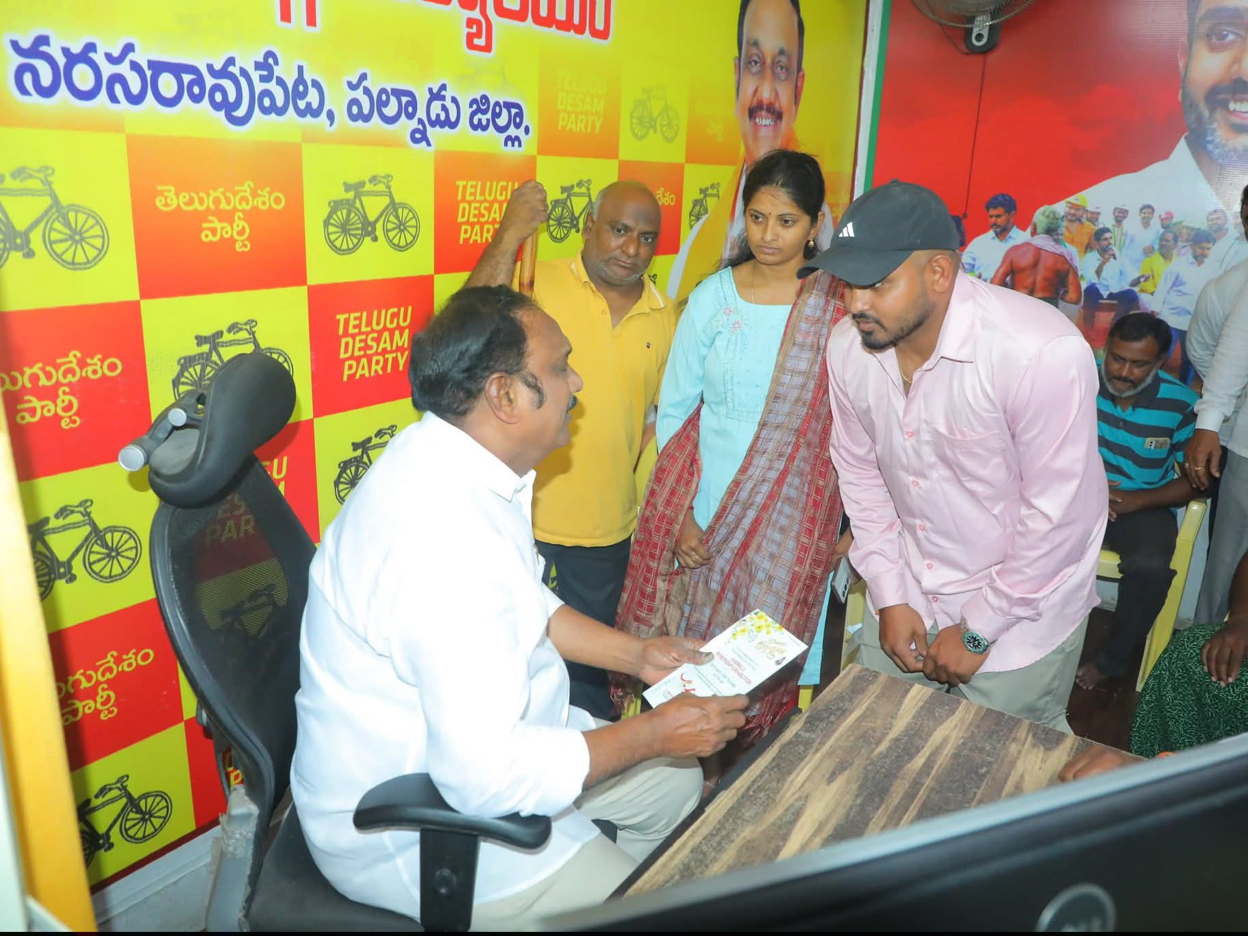 నియోజకవర్గ అభివృద్ధే లక్ష్యంగా ముందుకు: ఎమ్మెల్యే