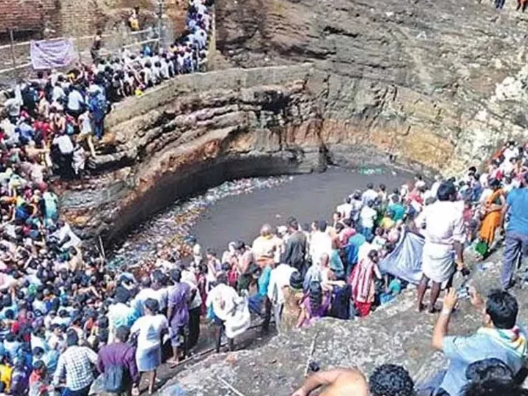 కిటకిటలాడుతున్న సలేశ్వరం శివయ్య జాతర