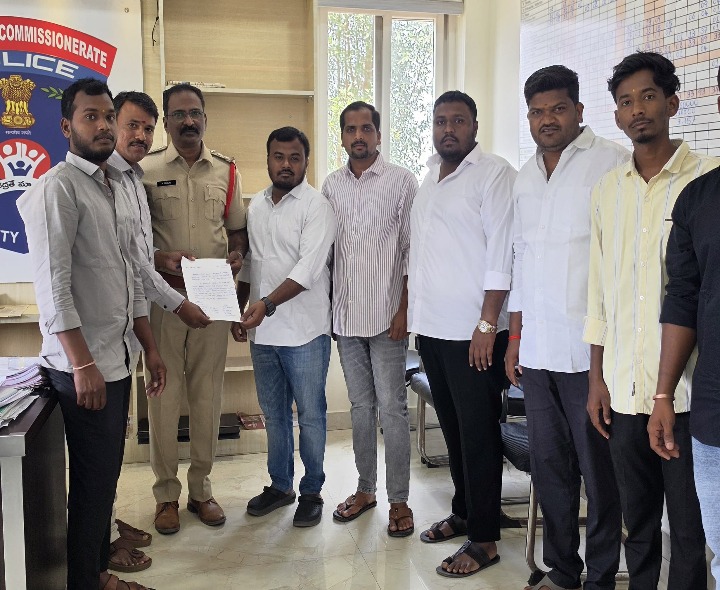 ‘అనుచిత పోస్టులపై చర్యలు తీసుకోవాలి’