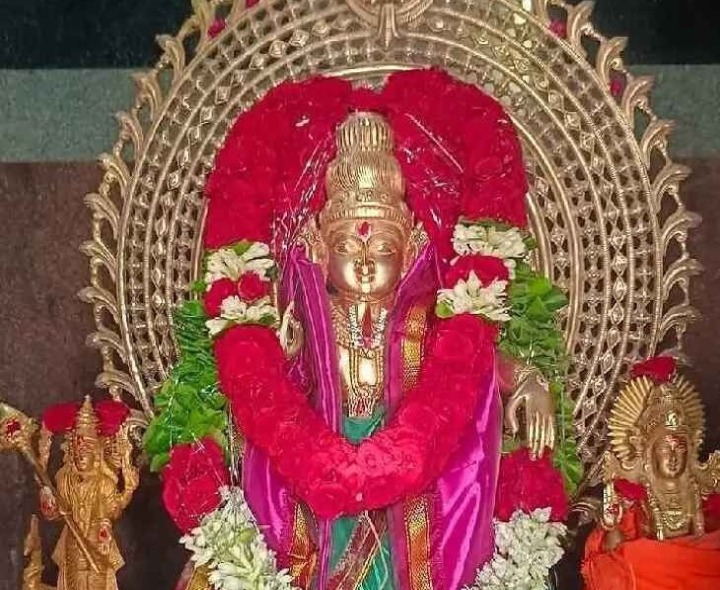 అయ్యప్ప స్వామికి విశేష పూజలు