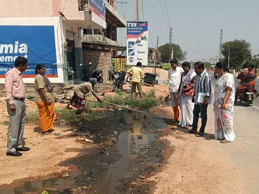 పరిసరాల పరిశుభ్రతపై మలేరియా అధికారి సూచనలు