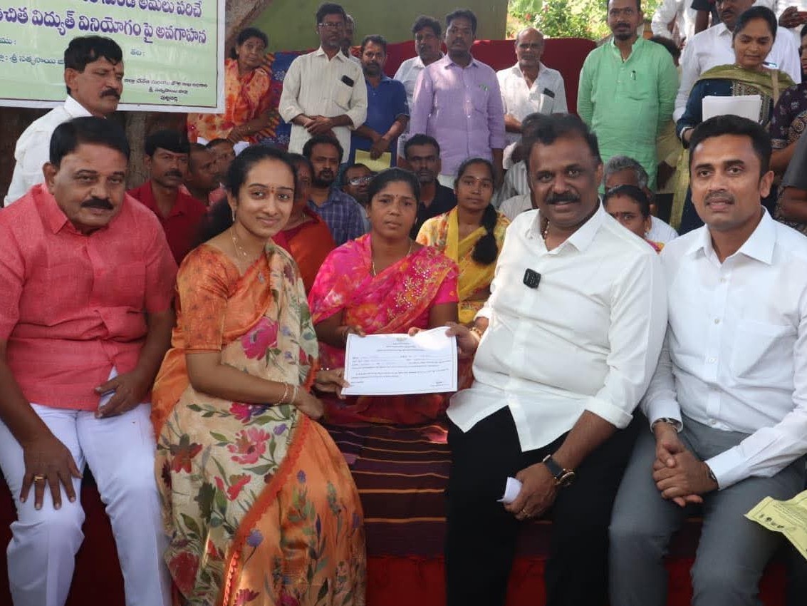 ‘చేనేతల సంక్షేమానికి ప్రభుత్వం పెద్ద పీట వేస్తోంది’