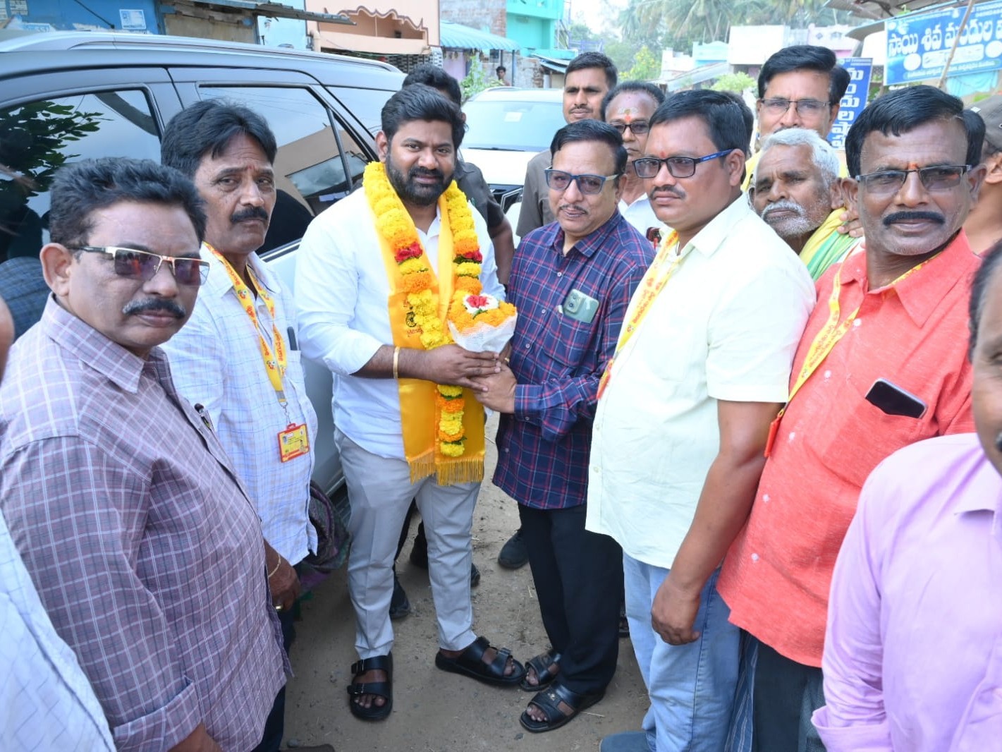 ‘చీరలకు విదేశాల్లో గిరాకీ వచ్చేటట్టు కృషి చేస్తా’