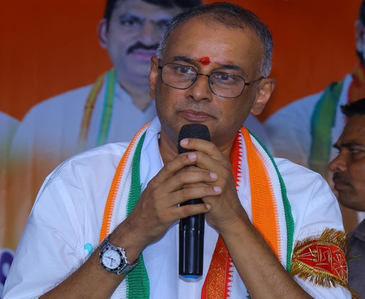 ఏపీ తరహాలో తెలంగాణకు నిధులివ్వాలి: కాంగ్రెస్ ఎంపీ