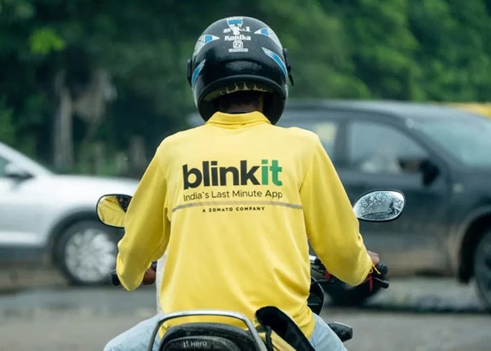 ఎయిర్‌పోర్టులోనూ బ్లింకిట్‌ సేవలు