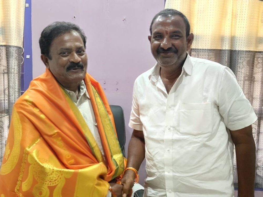 మున్సిపల్ ప్రత్యేక అధికారిగా దేవేందర్ రెడ్డి