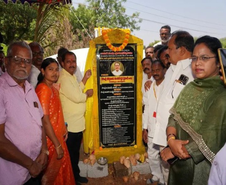 తాగునీటి ట్యాంకులను ప్రారంభించిన ఎమ్మెల్యే