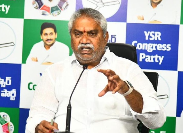 ‘బీఆర్ నాయుడు తక్షణమే రాజీనామా చేయాలి’
