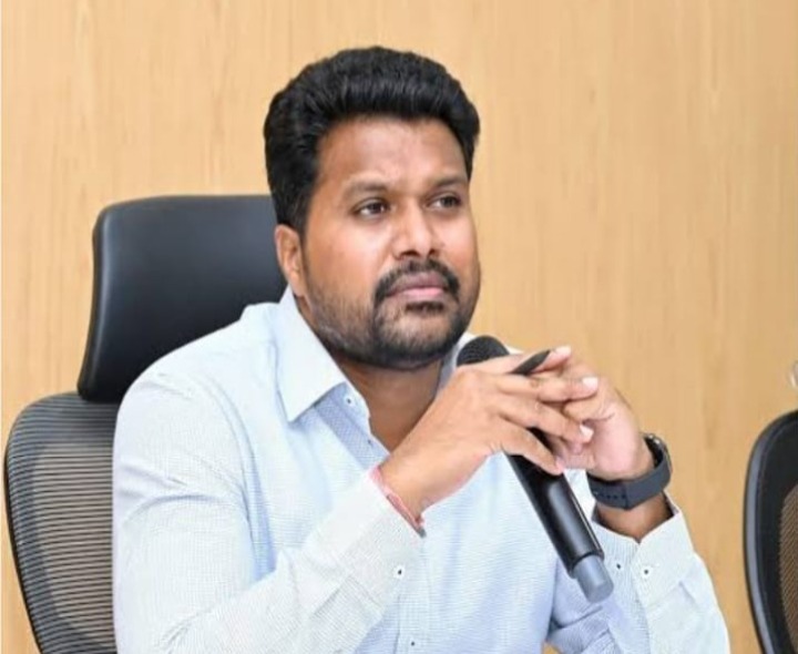 PGRS పరిష్కారంలో మొదటి స్థానం మనదే: కలెక్టర్