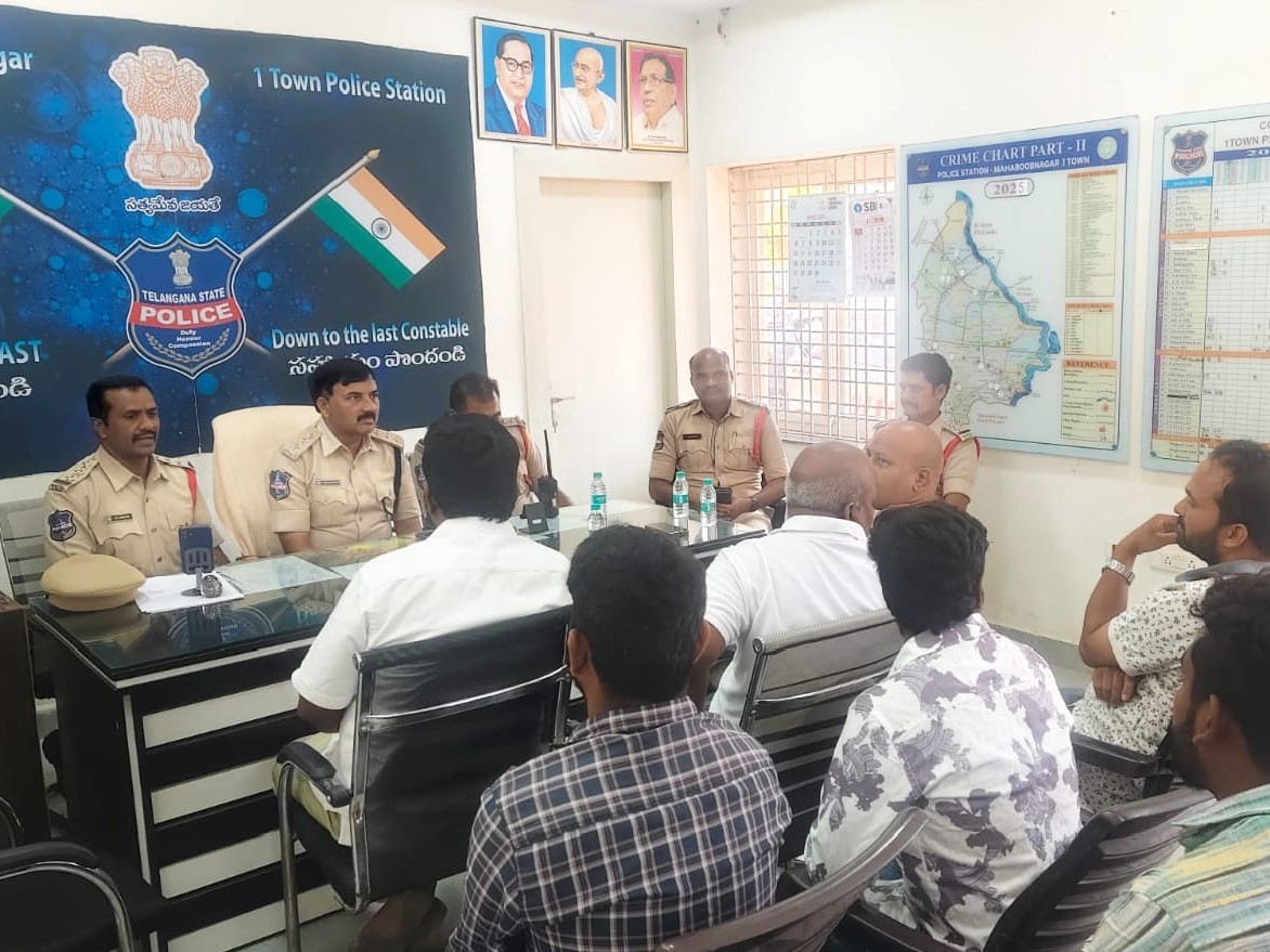 శాంతియుత వాతావరణంలో శోభాయాత్ర నిర్వహించాలి: DSP