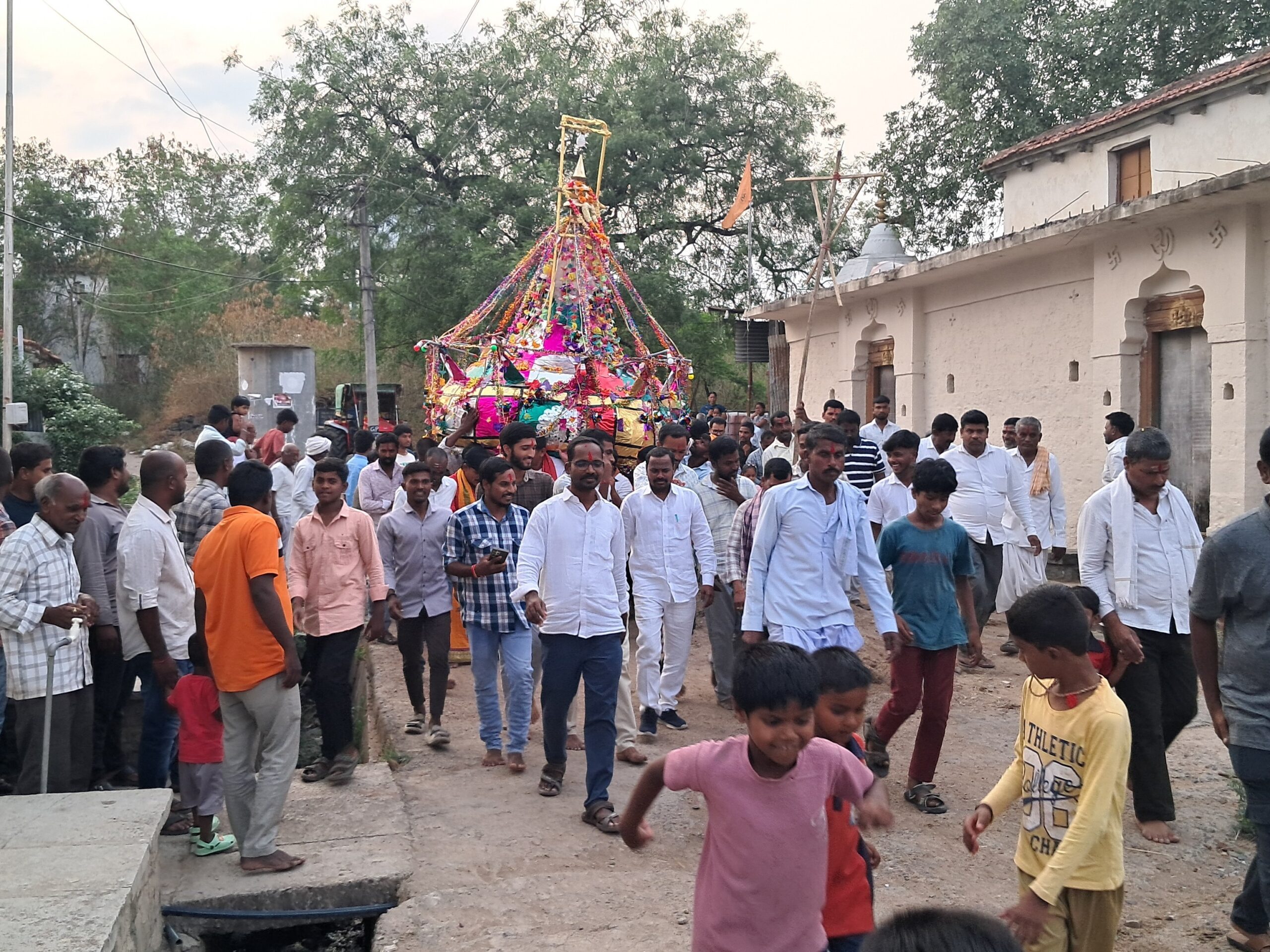 సిద్దేశ్వర స్వామి శిఖరం శోభయాత్ర