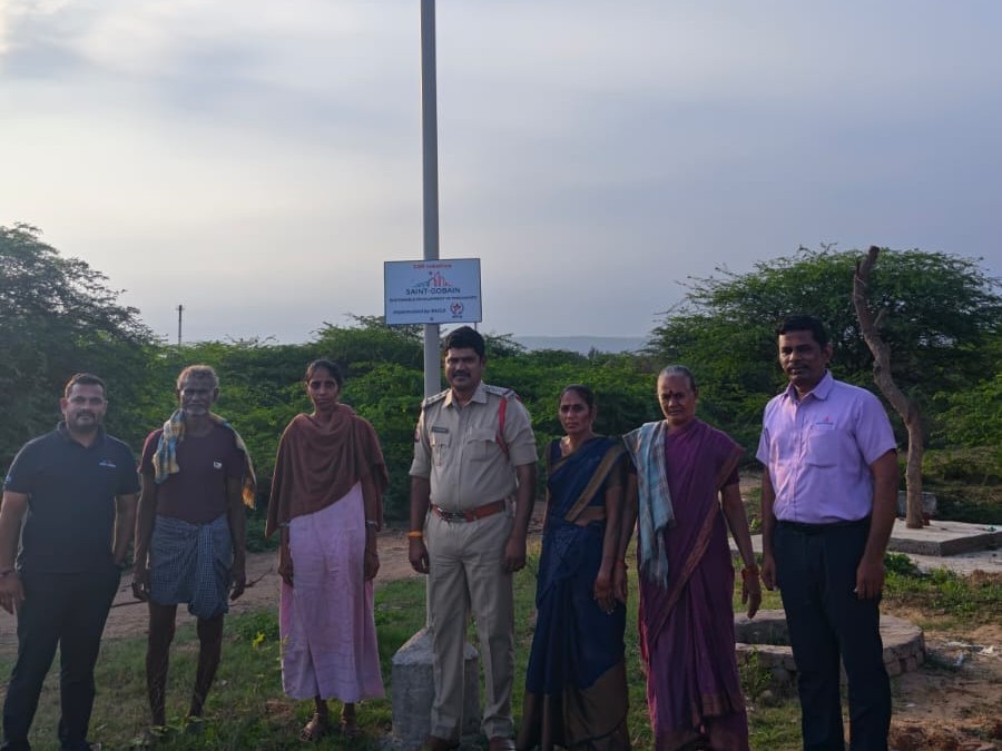 25 సౌర విద్యుత్ దీపాలు ఏర్పాటు