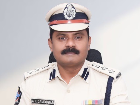 ‘కార్యదర్శుల సేవలను వినియోగించుకోవాలి’