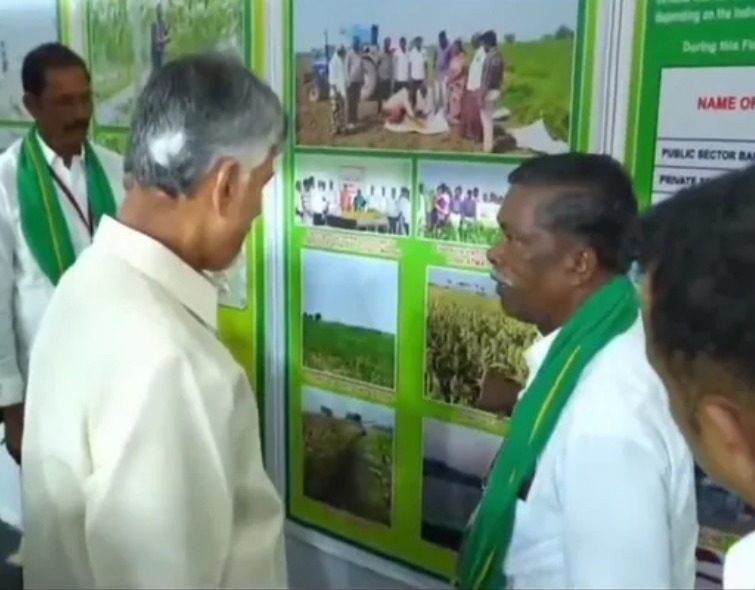 రైతులు ప్రత్యామ్నాయ ఎరువులపై దృష్టి సారించాలి: సీఎం