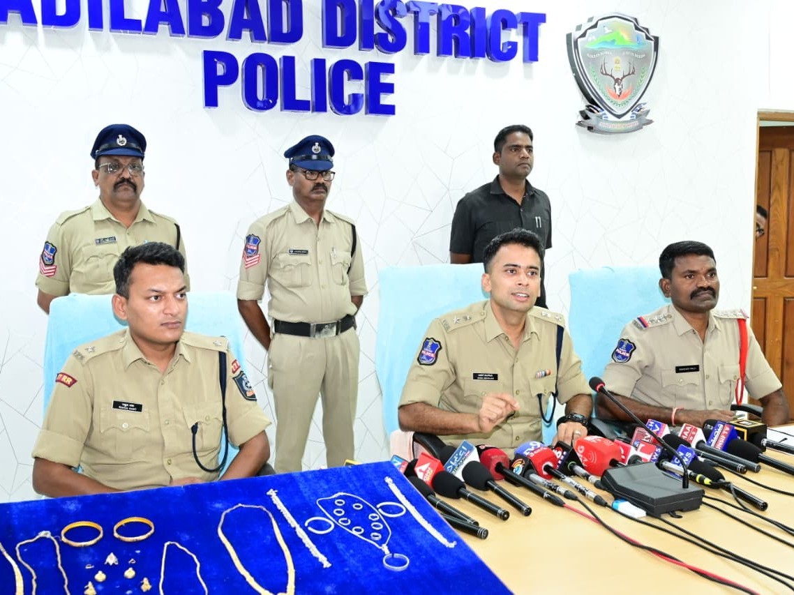 సీసీ కెమెరాలతో నేరాలను తగ్గించవచ్చు: SP