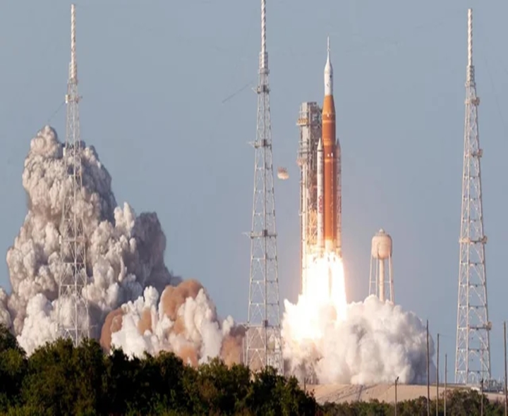 ఆర్టెమిస్-2 ప్రయోగం విజయవంతం