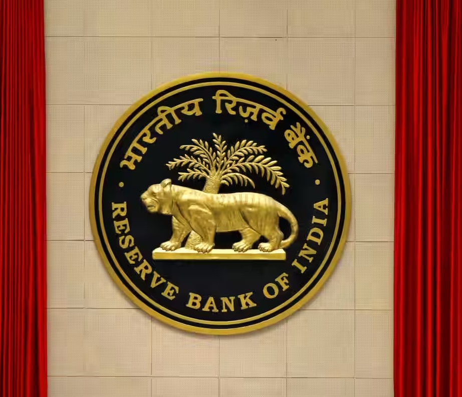 RBI కీలక ప్రకటన.. 98.45 శాతం నోట్లు వెనక్కి