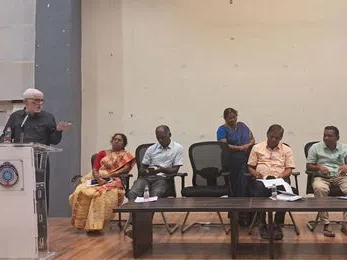 ఎంజీయూ హాస్టల్స్ విద్యార్థులతో వీసీ ముఖాముఖి