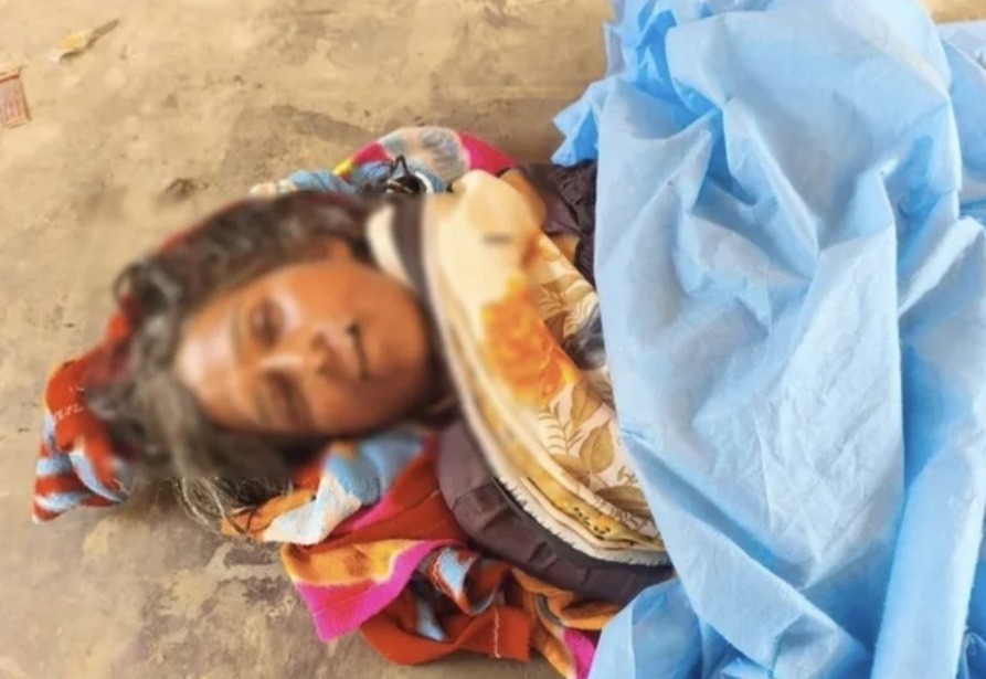 పాము కాటుతో మహిళ మృతి