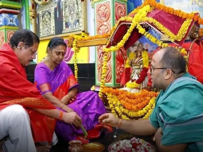 ఆది దంపతులకు వైభవంగా పల్లకి సేవ