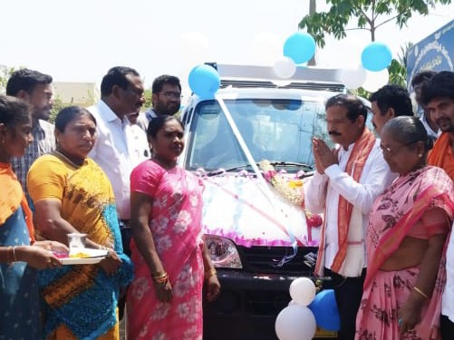 ‘విద్యార్థులు మినీ వ్యాన్ ను సద్వినియోగం చేసుకోవాలి’