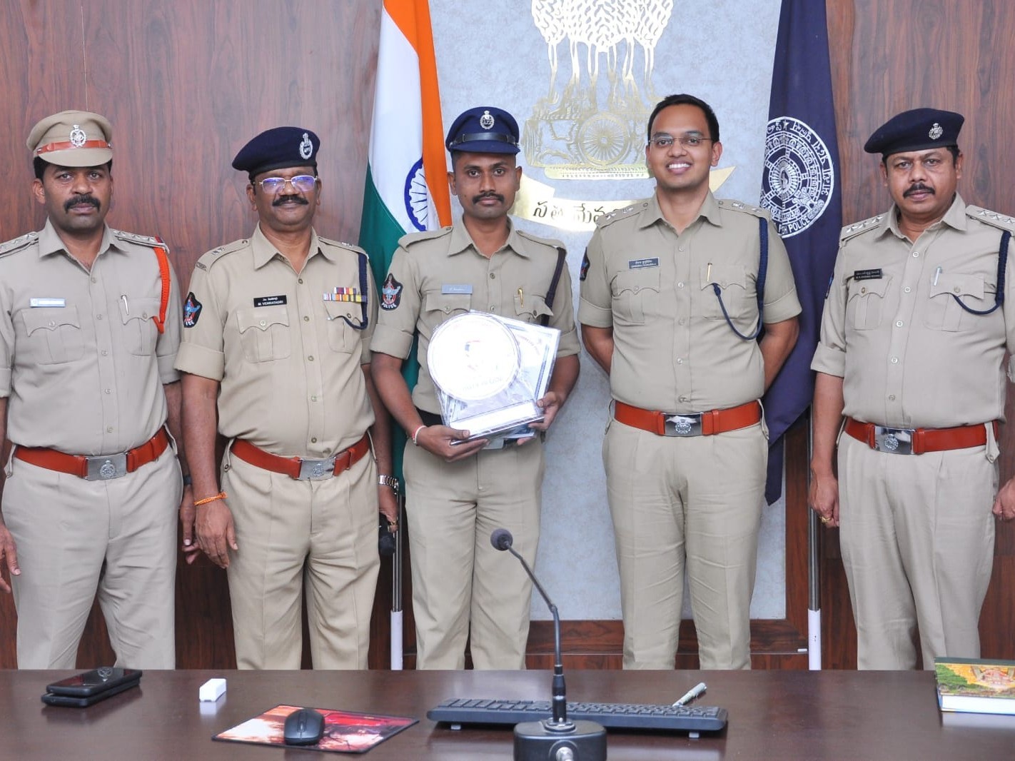 నేర రహిత సమాజమే లక్ష్యం: ఎస్పీ ధీరజ్