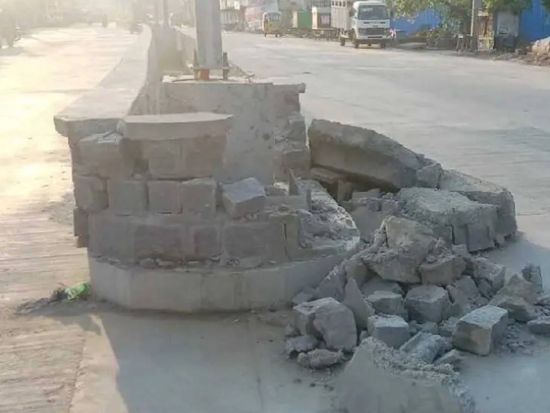 డివైడర్‌ను ఢీకొట్టిన టాటా కారు.. ‘బిల్డ్ క్వాలిటీ’ చర్చ