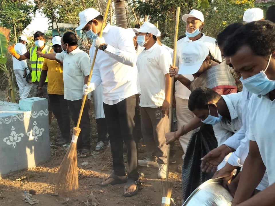 ‘పరిసరాల పరిశుభ్రత తోనే సంపూర్ణ ఆరోగ్యం’