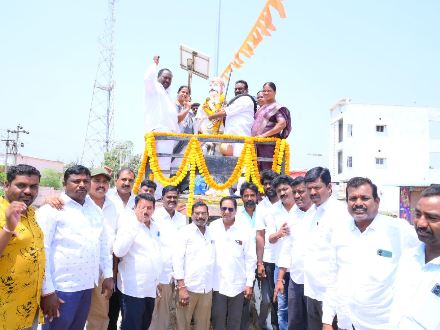 సర్వాయి పాపన్నను స్ఫూర్తిగా తీసుకోవాలి: ఎమ్మెల్యే